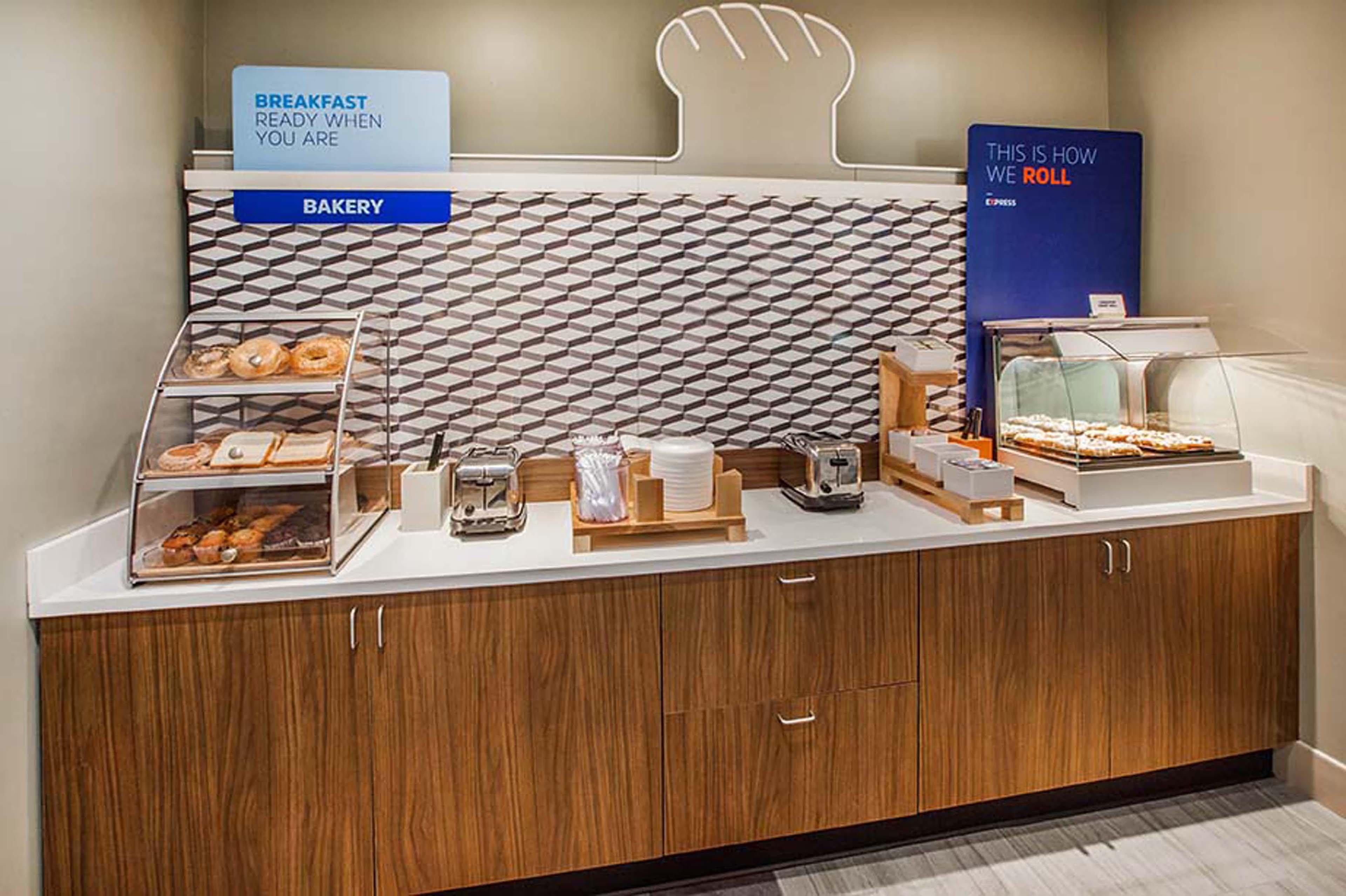 Holiday Inn Express Williamsburg By Ihg Ngoại thất bức ảnh